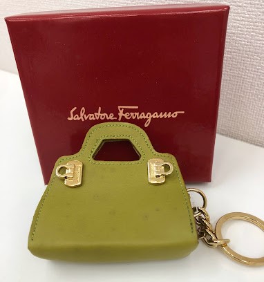 Salvatore Ferragamo　サルヴァトーレ フェラガモ　バッグデザイン　キーホルダー